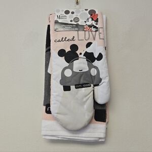 Disney Mickey Mouse and Minnie Mouse A Little Thing Called love kitchen set